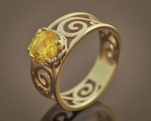 Кольцо с желтым сапфиром "Антракт"