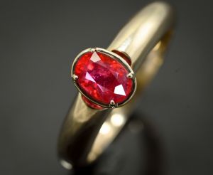 Кольцо "Экселленc" с необлагороженным рубином