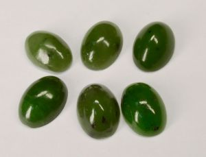 Нефрит зеленый 